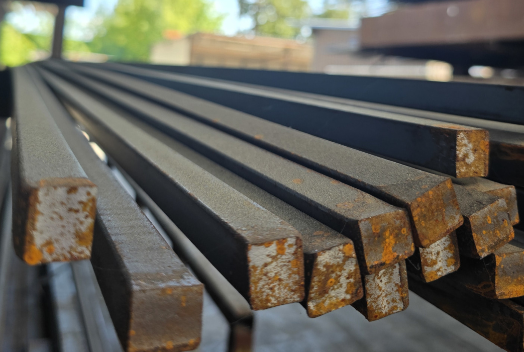 Tasoritilä 34x38 silmäkoko / 40x4 mm kantava latta