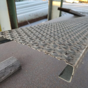 Profiilitasoritilä 2x300x40 mm teräs sinkitty