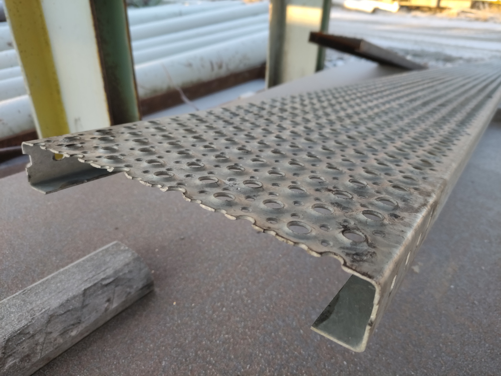 Profiilitasoritilä 2x300x40 mm teräs sinkitty