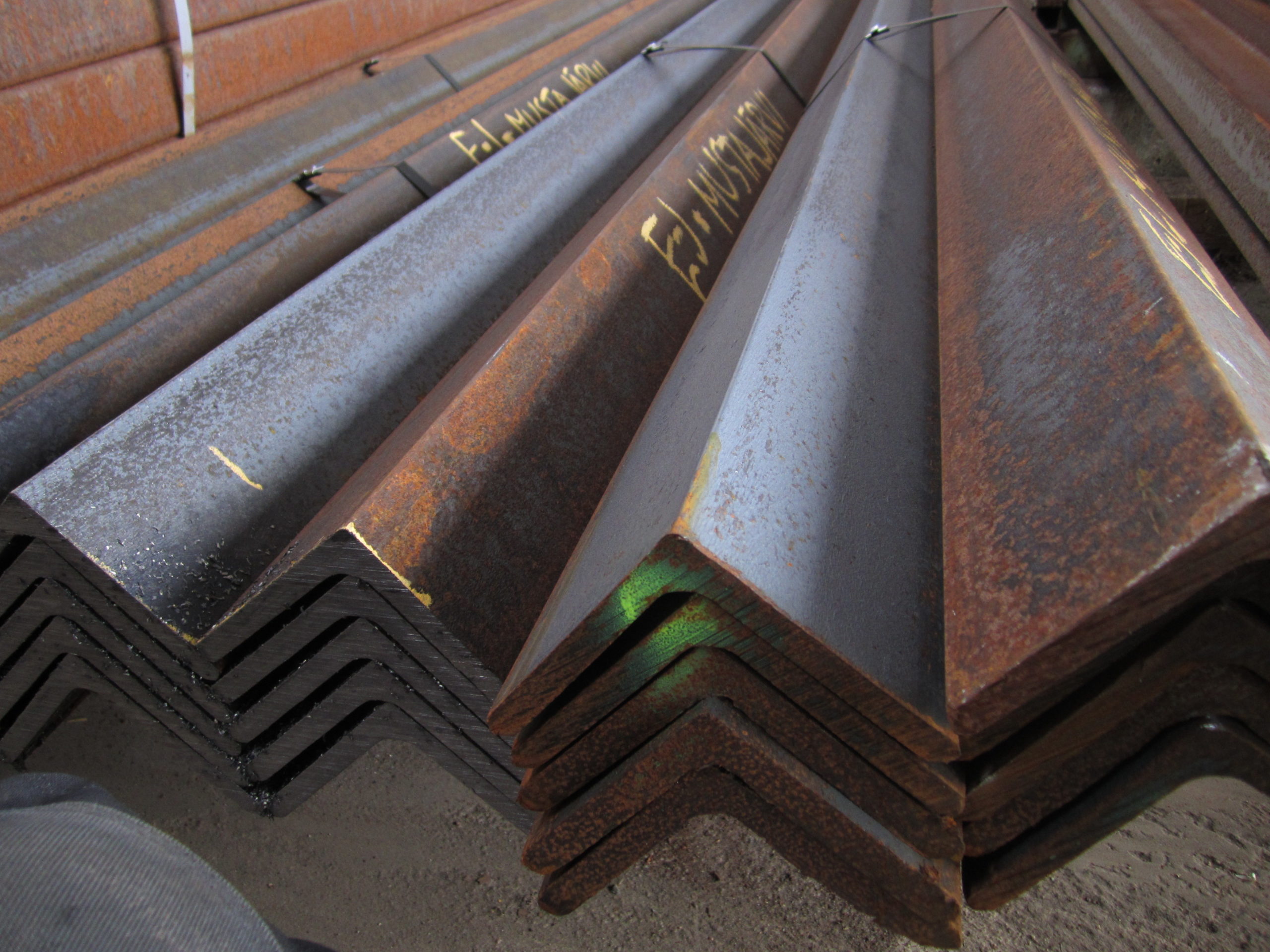 120x120x12 Kulmateräs S355