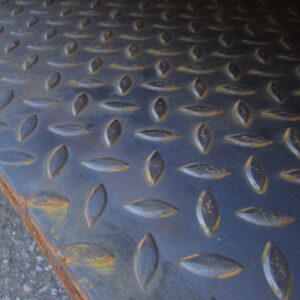 5x1500x3000 Teräslevy kyynelkuviolla