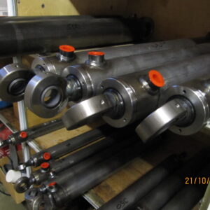 Hydraulisylinteri 250/70 mm