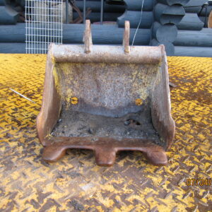 Käytetty kauha 33cm, nro2158f