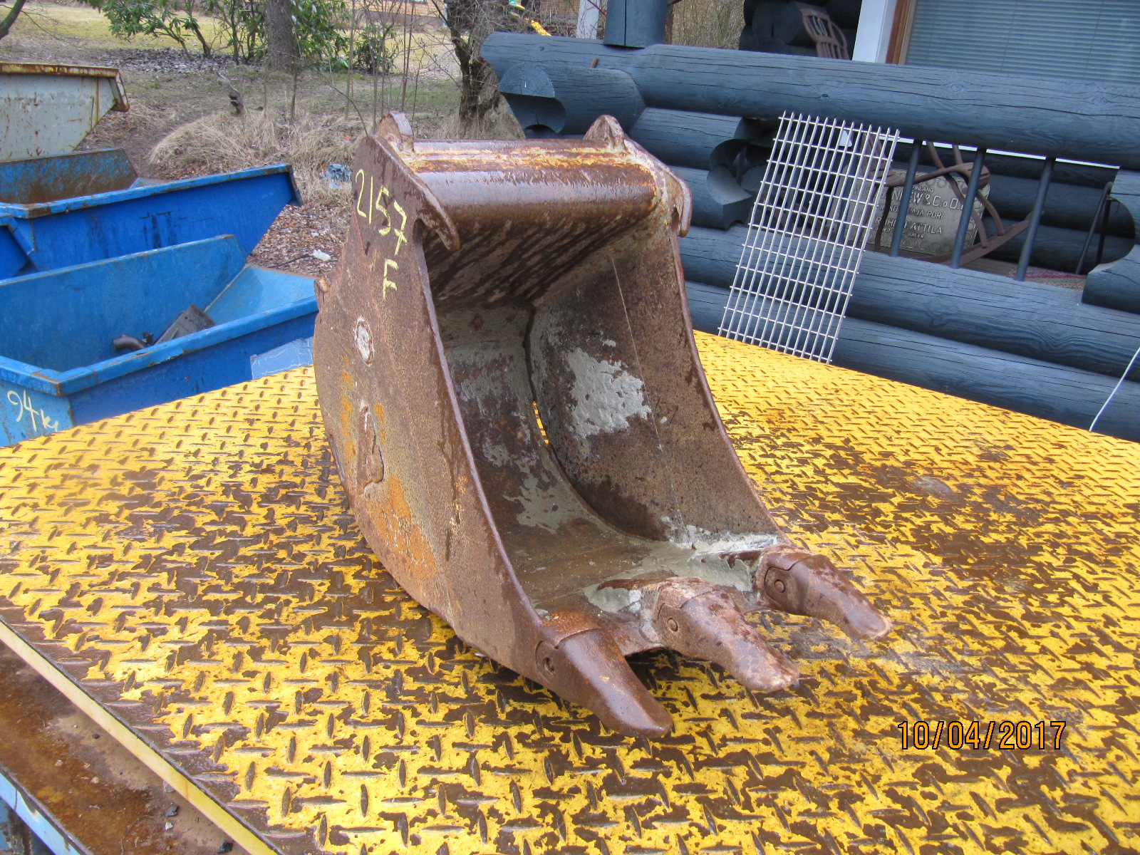 Käytetty kauha 30cm, nro2157f