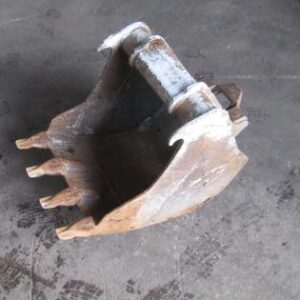 Käytetty kauha 44 cm pi4