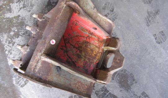 Käytetty kauha 44 cm pi5