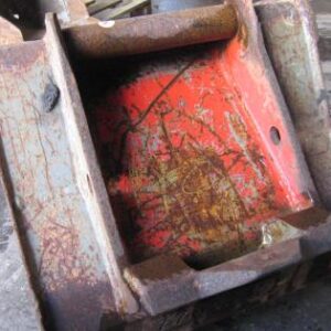 Käytetty kauha 44 cm pi5