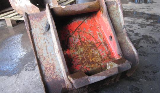 Käytetty kauha 44 cm pi5