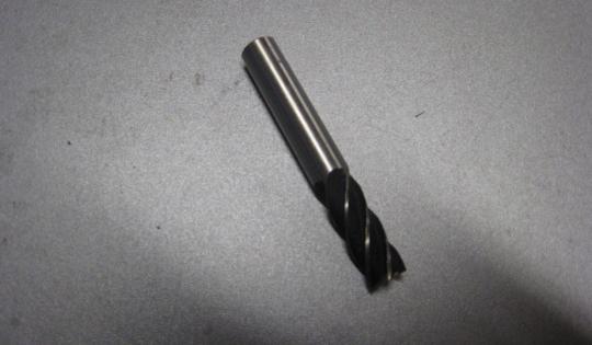 Varsijyrsin 12 mm, 5 leikkuinen