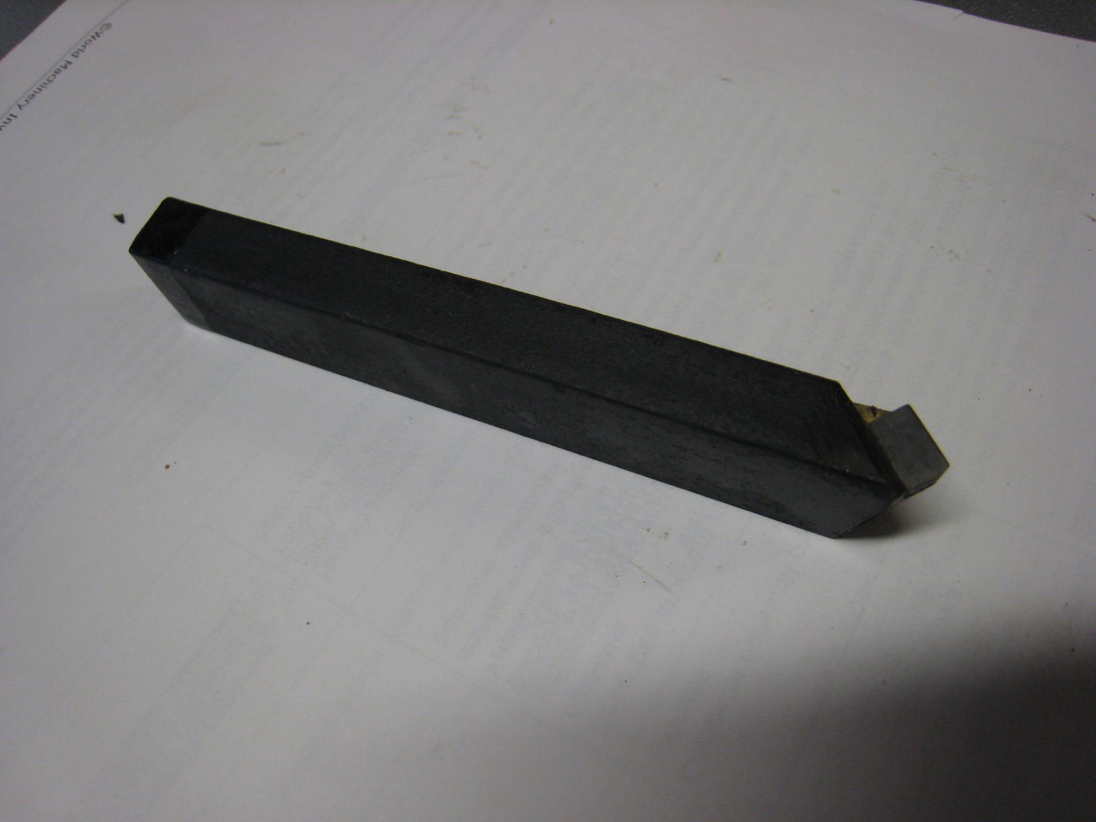 Sorvinterä kiinteällä teräpalalla 20x12 mm