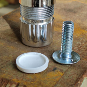 4 kpl säädettävä kaapin jalka