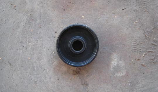 7. PKP Musta pieni isolla reiällä