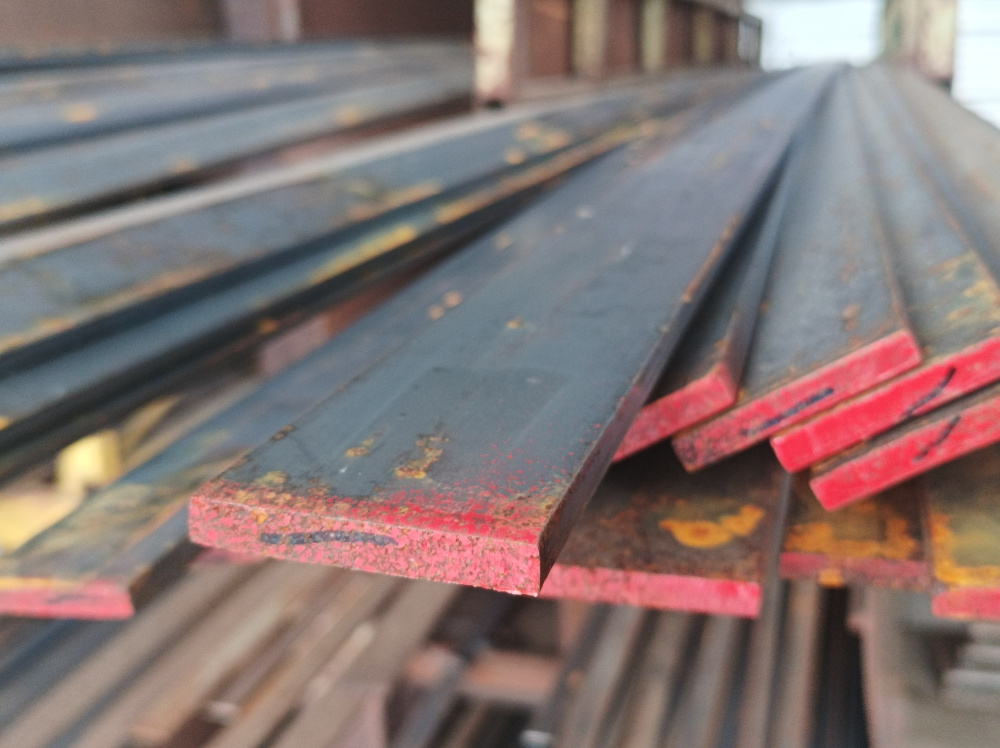 50×8 Lattateräs S235