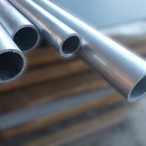 120×4 Alumiiniputki