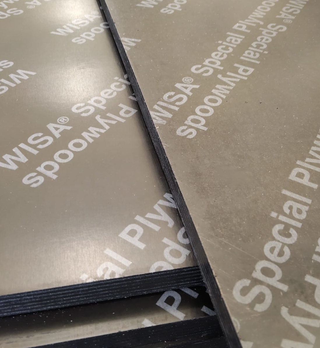 18x1500x3000 filmivaneri f/f 2-L