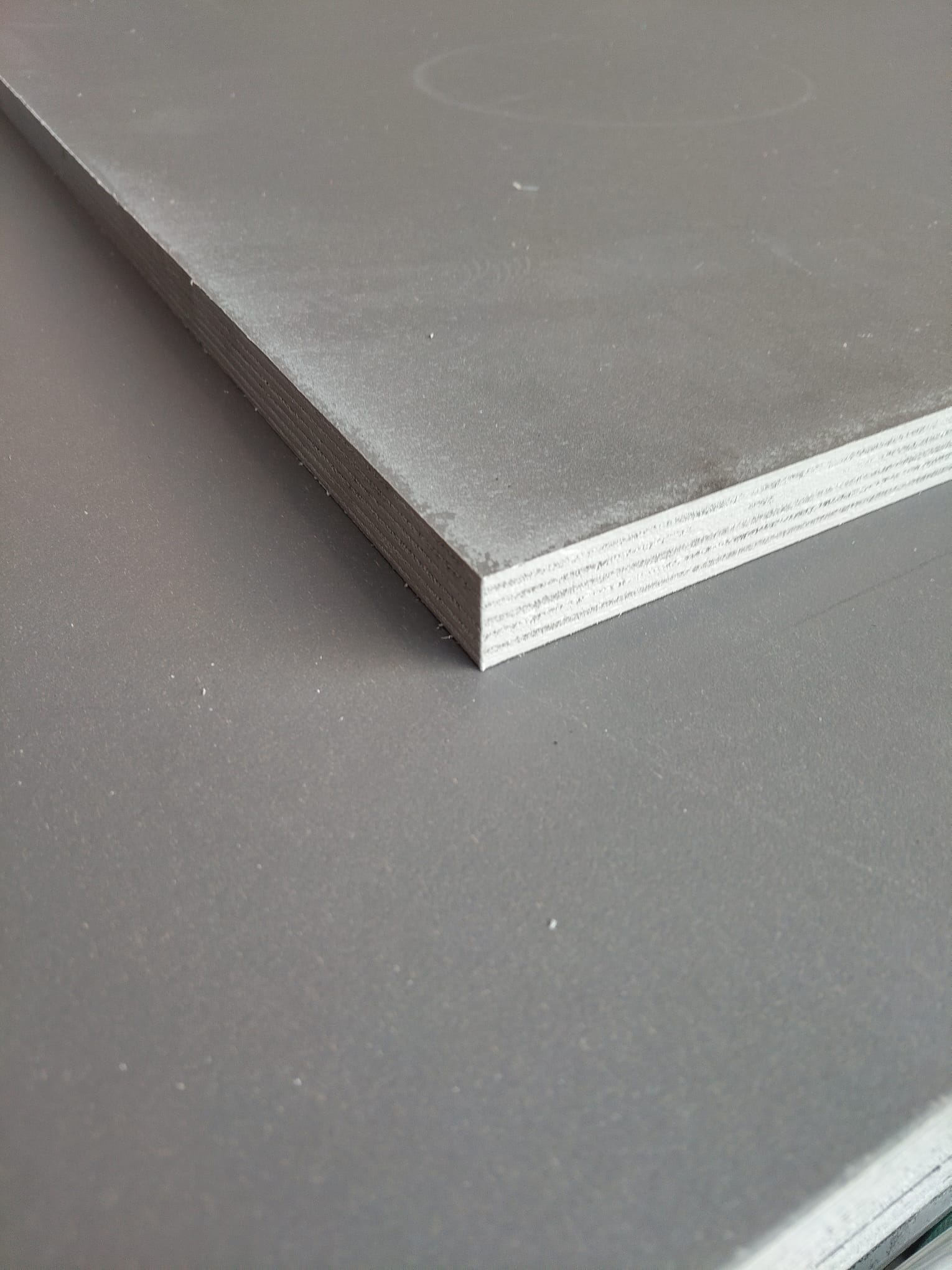 17x1525x3050 Filmivaneri f/f 2-L harmaa