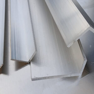 80x80x8 Alumiinikulmatanko aw6060