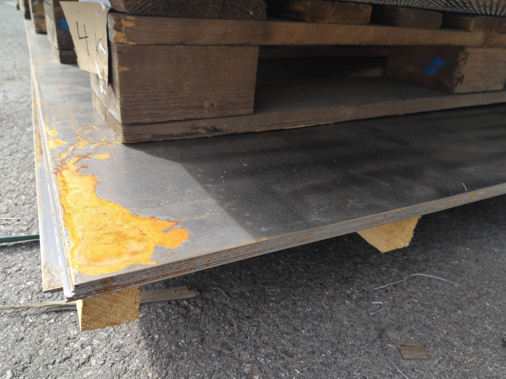 1,5x1250x2500 Teräslevy lievä 2-L