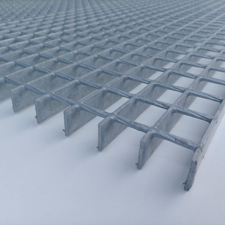 Tasoritilä 34×38 silmäkoko / 25×3 mm kantava latta